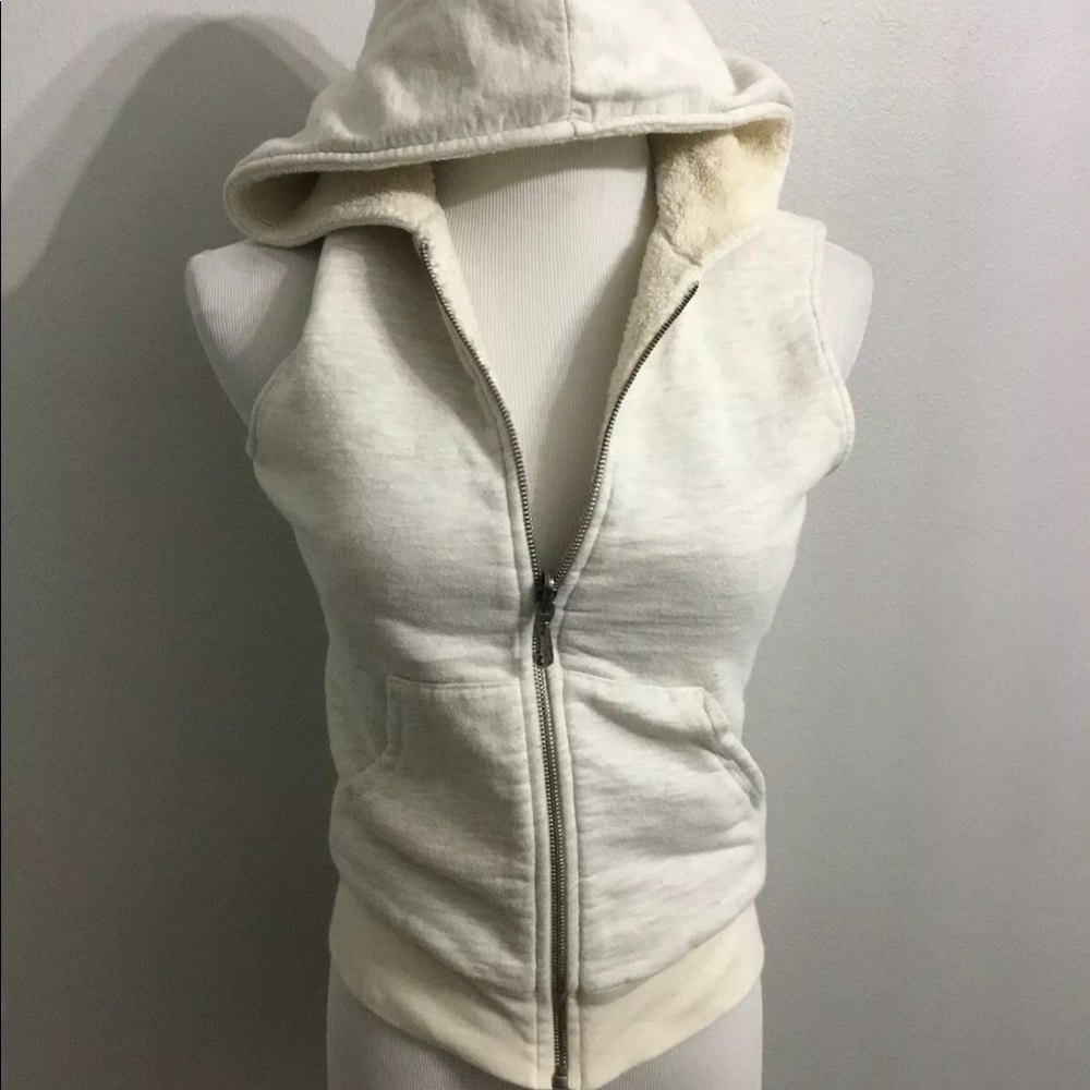 Juicy Couture ivory Sherpa reversible vest - Picture 1 of 4